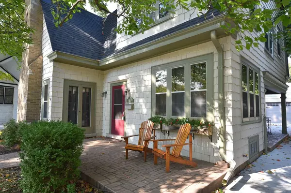 Wauwatosa, WI 53213,7108 W Wisconsin AVENUE