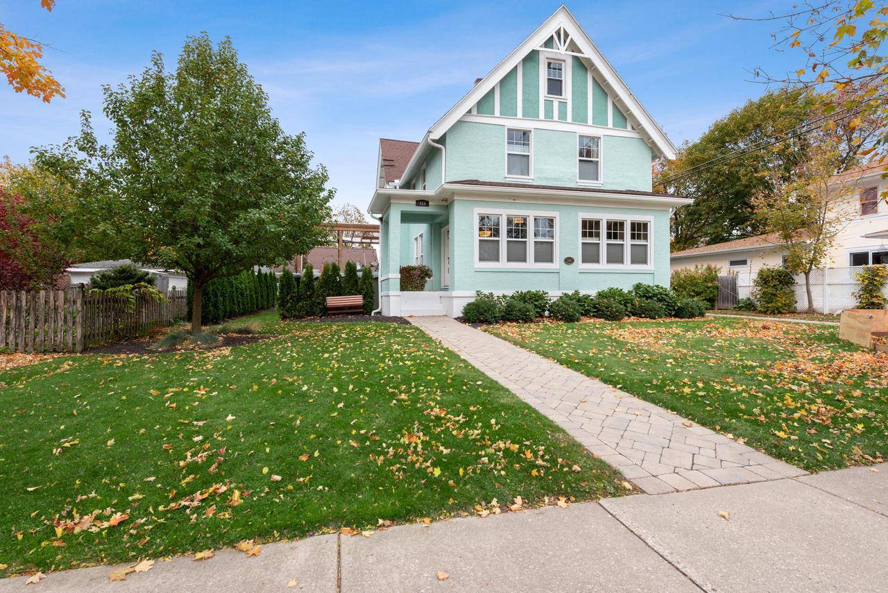 416 Madison St, Lake Geneva, WI 53147
