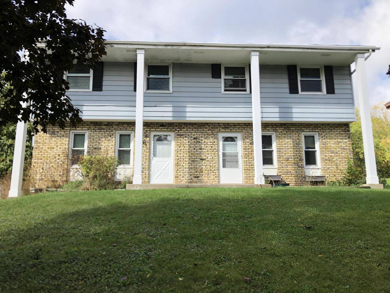 904 Badger Ln #906, Lake Geneva, WI 53147