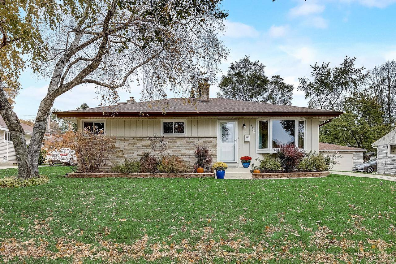 2886 S 97th STREET, West Allis, WI 53227