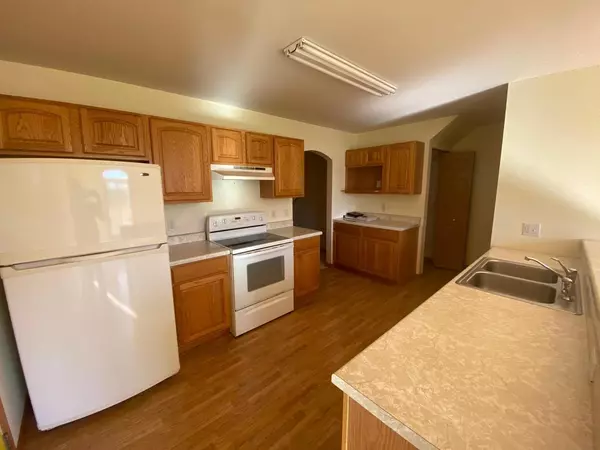 Elkhorn, WI 53121,624 E Market St #103