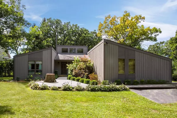 N8119 Rose Ter, Elkhorn, WI 53121