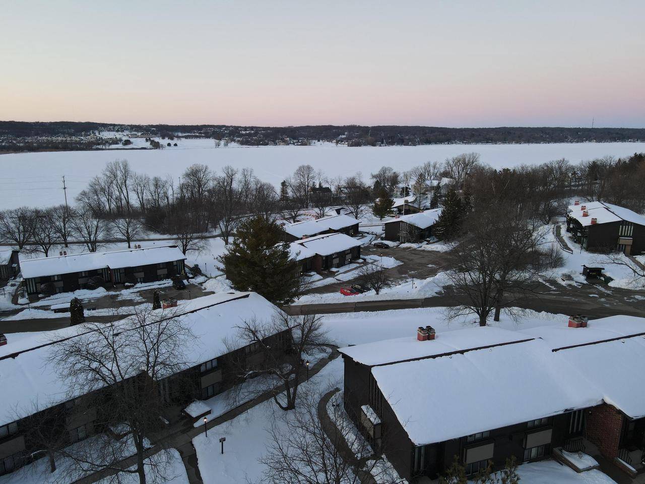 62 Lausanne COURT #62-07, Lake Geneva, WI 53147