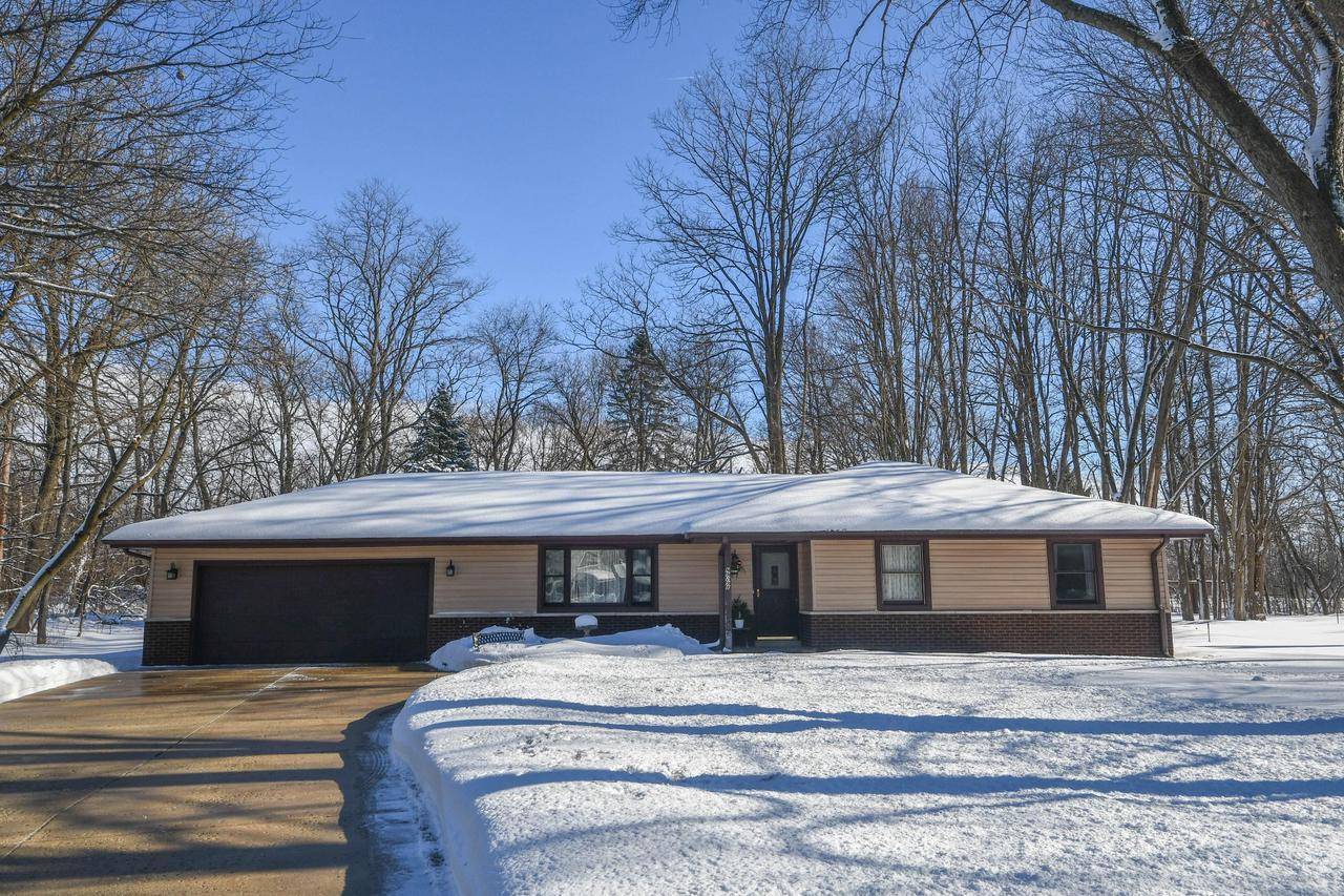 N9298 Stewart School ROAD, East Troy, WI 53120