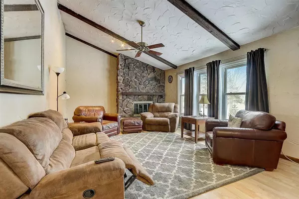 Ixonia, WI 53036,N8380 North St