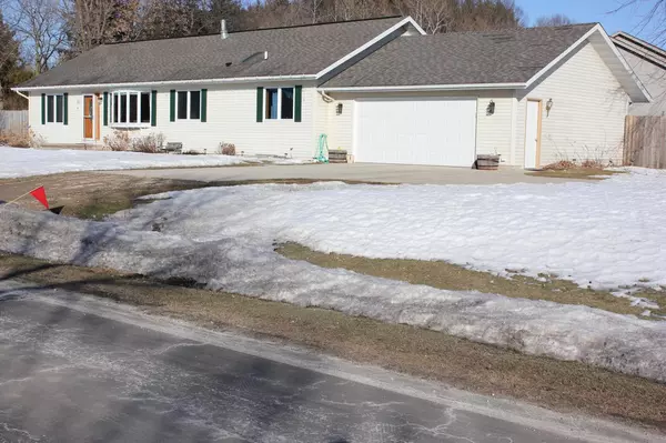 601 Clark STREET, Cascade, WI 53011