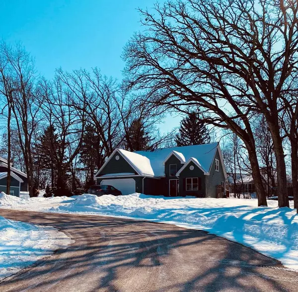 40621 104th St, Genoa City, WI 53128