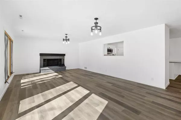 N23W27018 Shelley Lynn Dr, Pewaukee, WI 53072