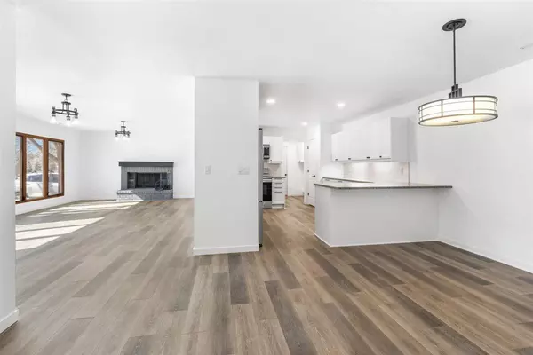 Pewaukee, WI 53072,N23W27018 Shelley Lynn Dr