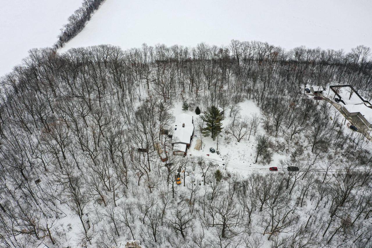 W1058 Valley View Rd, East Troy, WI 53120