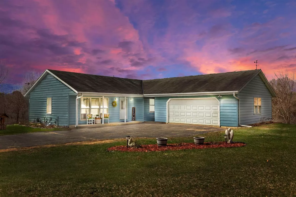 Dousman, WI 53118,S31W37519 School Section Lake ROAD