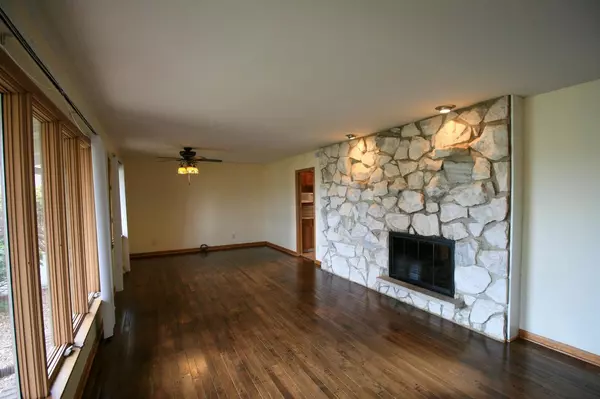 Pleasant Prairie, WI 53158,4911 104th St