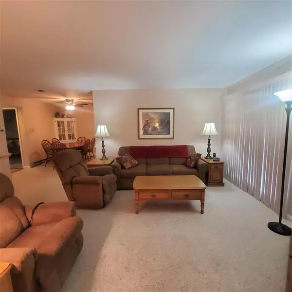 Kenosha, WI 53142,4224 80th PLACE #9A