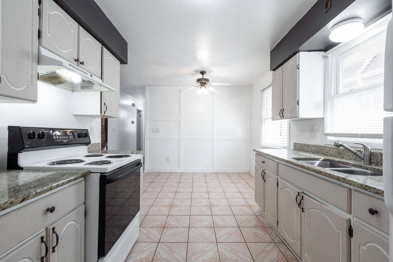 Milwaukee, WI 53210,2912 N 53rd STREET #2914