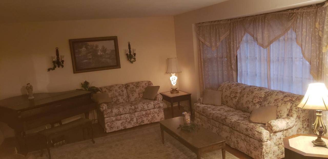 West Allis, WI 53227,10917 W Mequanigo Dr