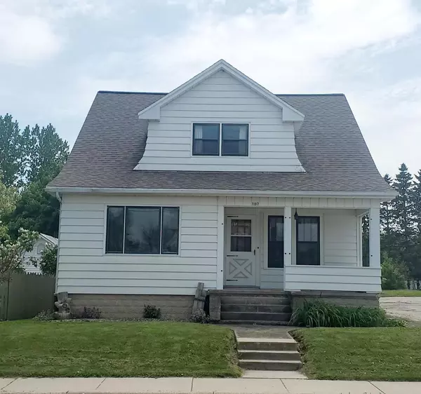 1107 Millersville Ave, Howards Grove, WI 53083