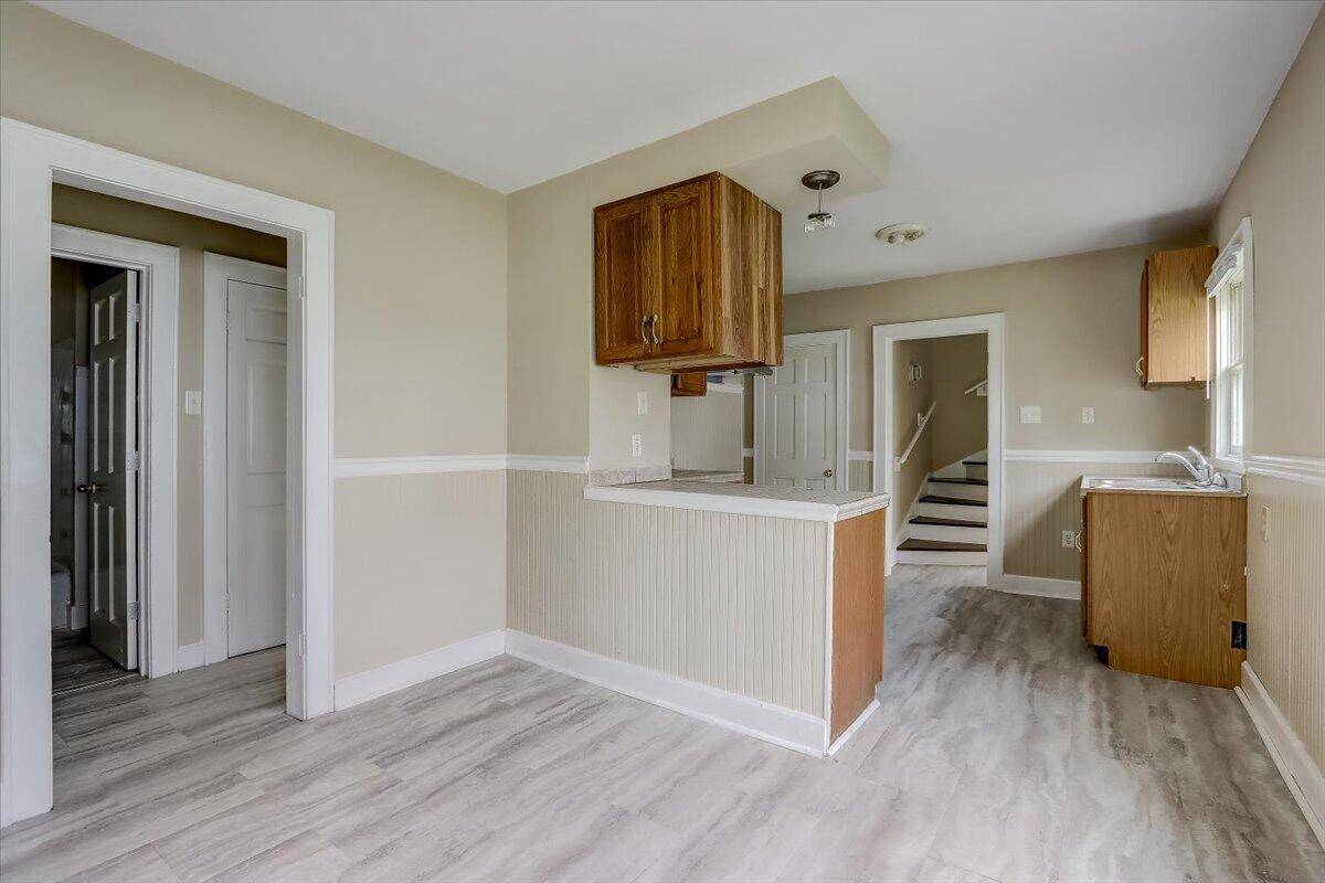 Milwaukee, WI 53210,2422 N 32nd ST