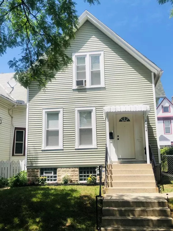 2404 W McKinley Ave, Milwaukee, WI 53205