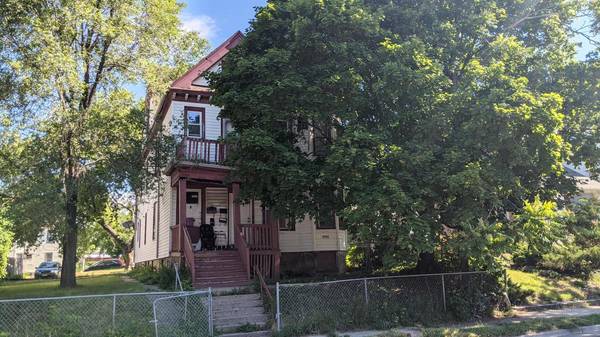 2322 W Juneau Ave #2324, Milwaukee, WI 53233