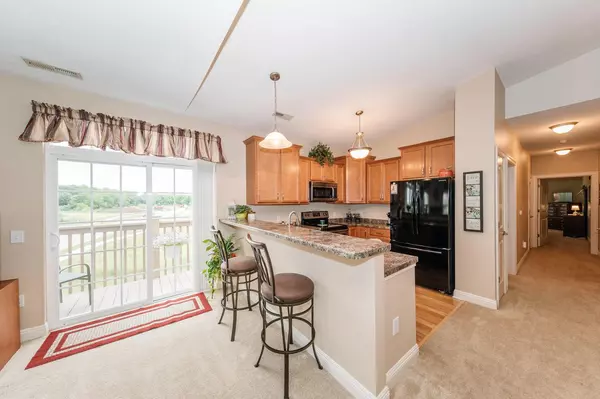 Oak Creek, WI 53154,2505 W Colonial Woods DRIVE