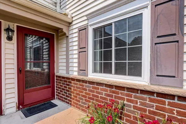 Pewaukee, WI 53072,664 Pewaukee ROAD #B