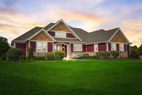 6709 Blue River Way, Caledonia, WI 53402