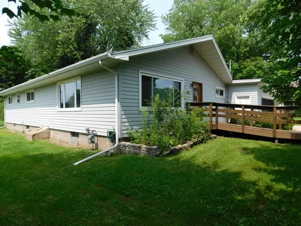 415 Butternut St, Tigerton, WI 54486