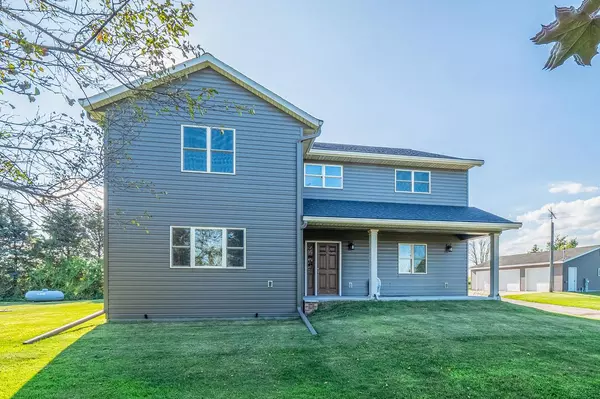 N7230 Division Rd, Saint Cloud, WI 53079