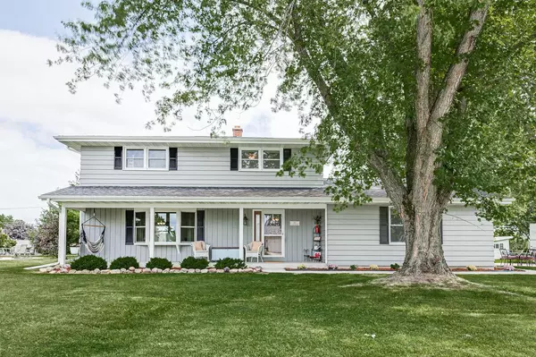 317 S Pershing St, Howards Grove, WI 53083
