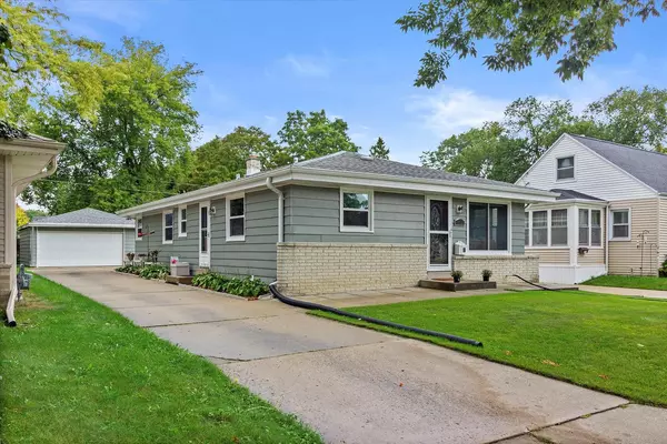 803 S 123rd St, West Allis, WI 53214