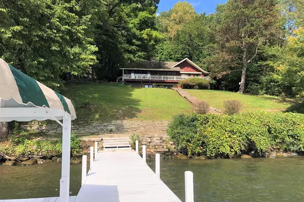 N2431 Forest Rest Ln #Pier 44, Lake Geneva, WI 53147