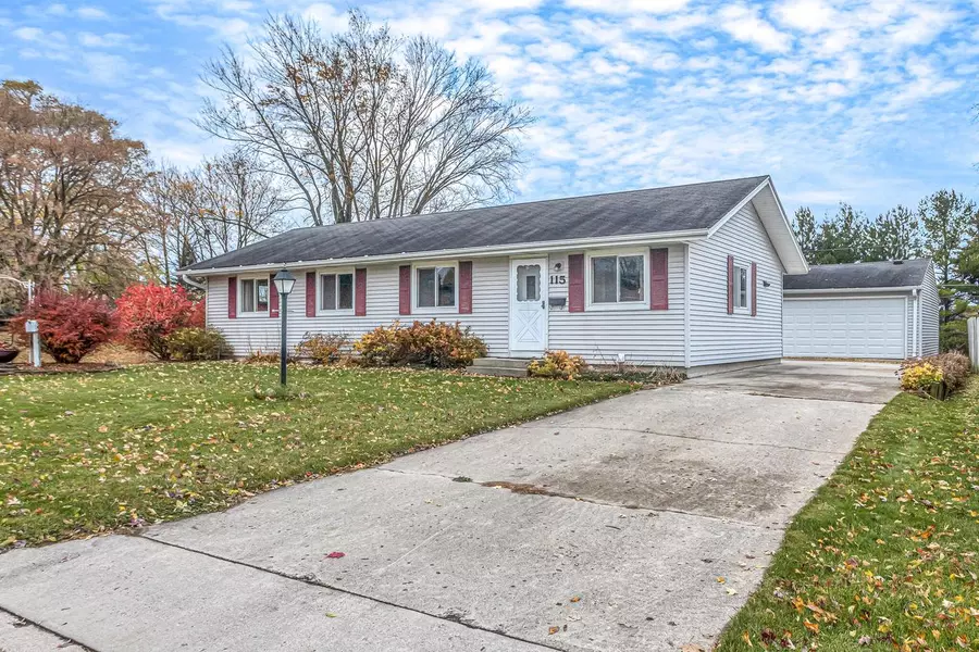 115 Shelly Dr, Sheboygan Falls, WI 53085