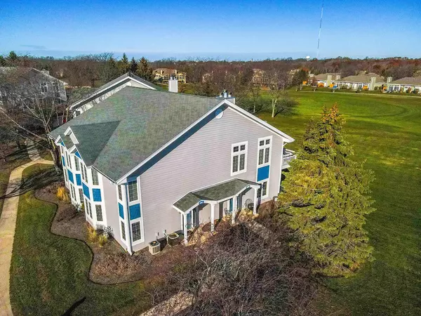 658 Geneva National AVENUE N #6-35, Lake Geneva, WI 53147