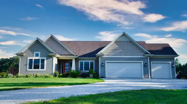 21229 Plank ROAD, Kansasville, WI 53139