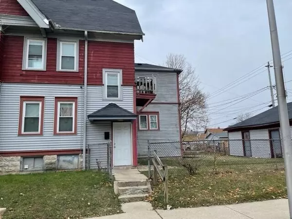 Milwaukee, WI 53210,2575 N 45th STREET #2577-2577A