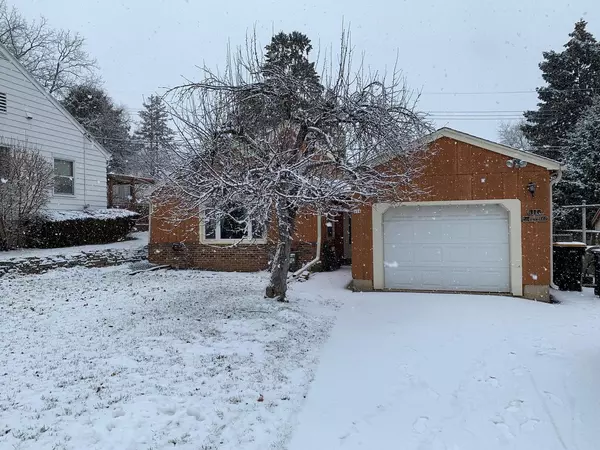 316 N 114th St, Wauwatosa, WI 53226