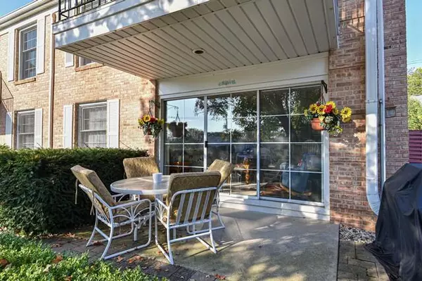 1305 W Main St #107, Lake Geneva, WI 53147