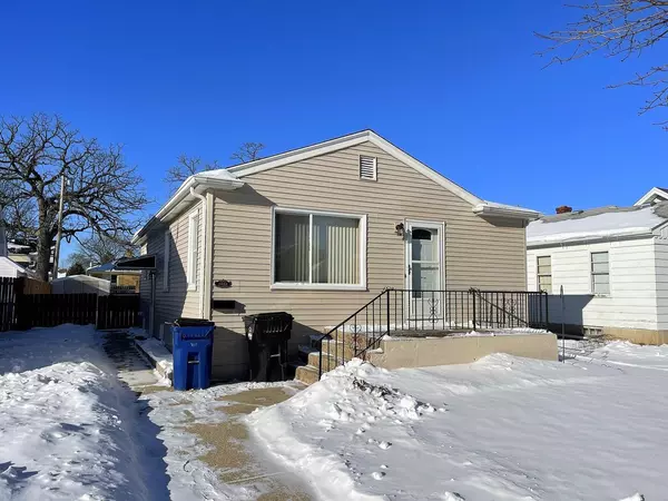 1622 Arthur Ave, Racine, WI 53405