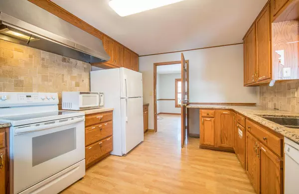 Oconomowoc, WI 53066,988 Chesterton COURT