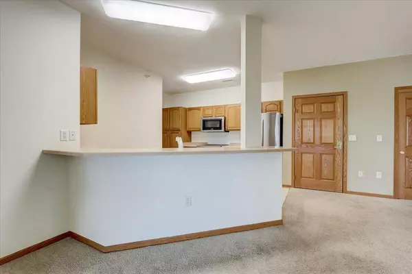 Cudahy, WI 53110,6020 S Buckhorn AVENUE #210