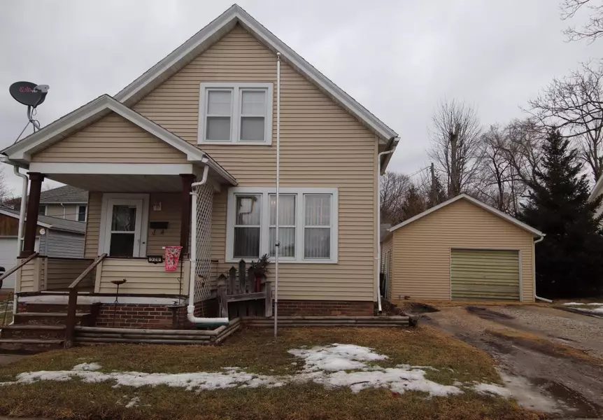 520 Hickory St, Sheboygan Falls, WI 53085