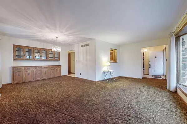 Burlington, WI 53105,307 Robins Run