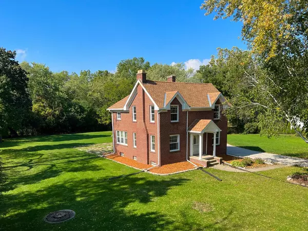 1924 Newman ROAD N, Mount Pleasant, WI 53406