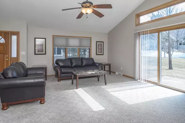 Pewaukee, WI 53072,N21W24315 E Parkway Meadow CIRCLE #A