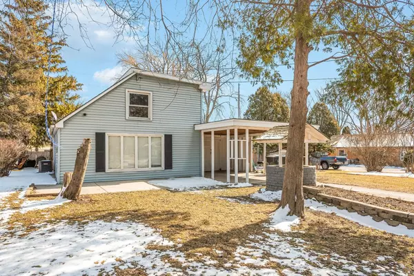 1329 N Summerset Dr, Mount Pleasant, WI 53406