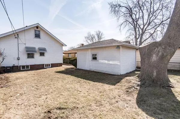 Racine, WI 53405,1520 Arthur AVENUE