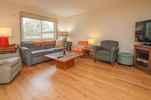 Mount Pleasant, WI 53406,5830 Cambridge Ln #6