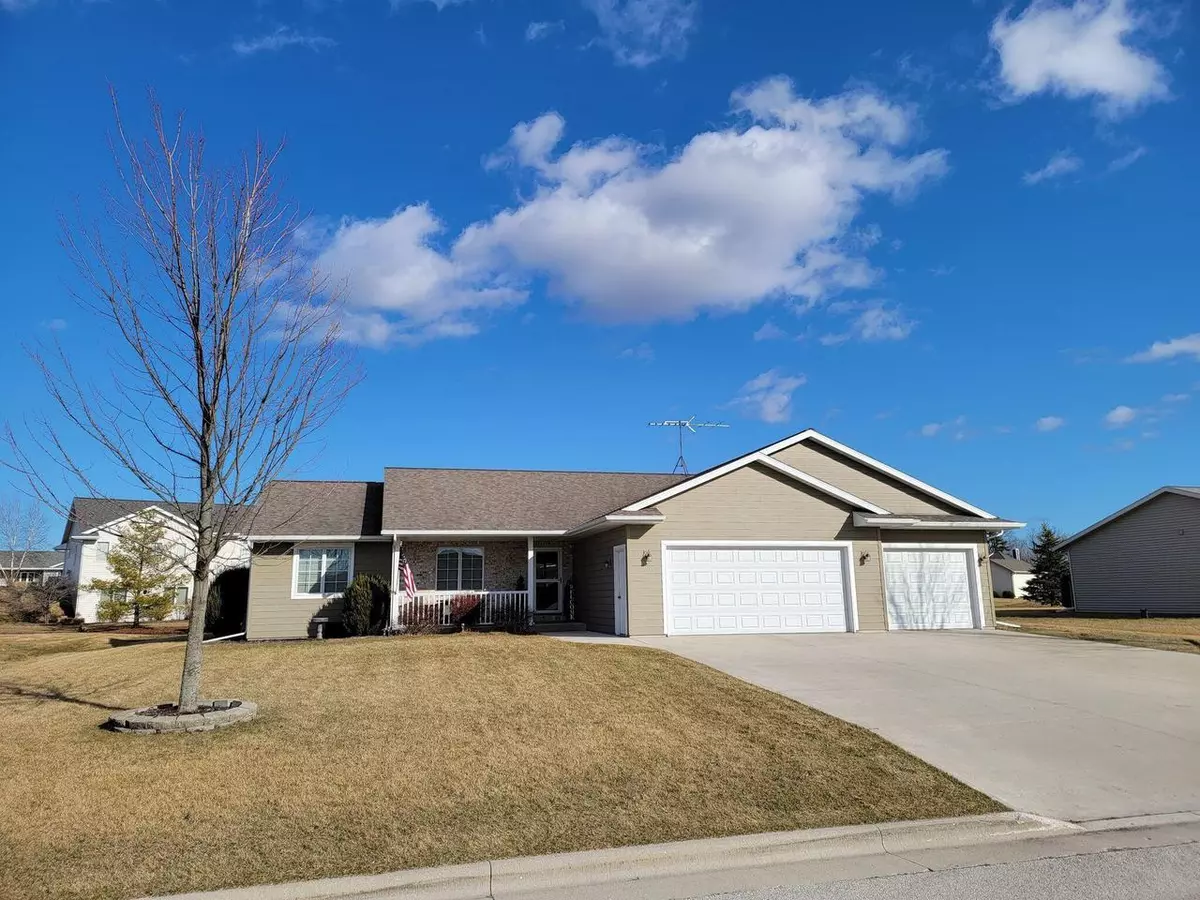 Howards Grove, WI 53083,739 Warbler Rd