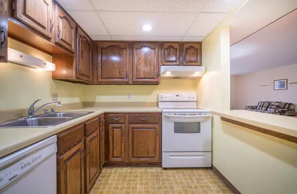 Menomonee Falls, WI 53051,N84W15979 Menomonee AVENUE #212