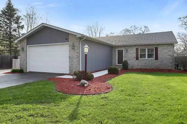 11927 28th Ave, Pleasant Prairie, WI 53158